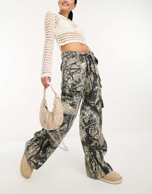 Women's low rise camo on sale pants