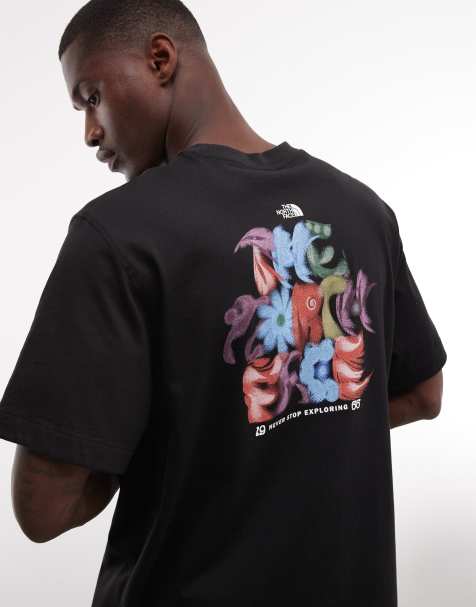 The North Face - 1966 - Ruimvallend T-shirt met print op de achterkant in zwart - view 1