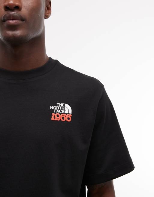 The North Face - 1966 - T-shirt comoda nera con stampa sul retro, 3 di 5