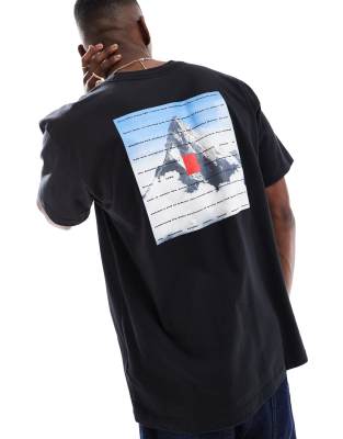 40th Anniversary Mountain Graphic Heavyweight Tee in black