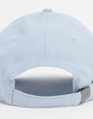 casquette bleu clair