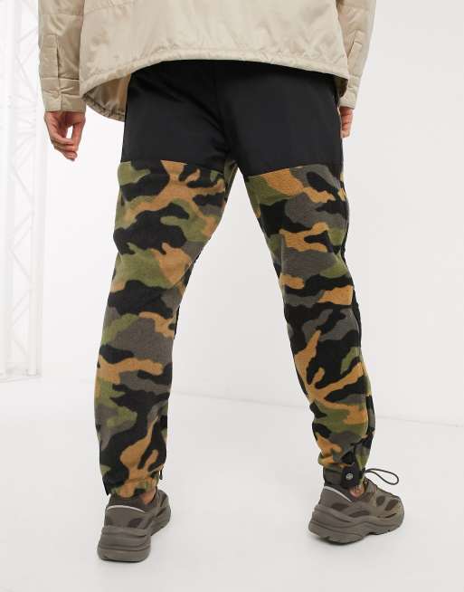 The North Face 95 Retro Denali pant in camo