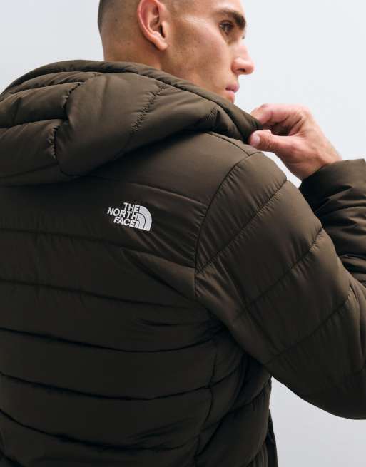 The North Face Aconcagua jack met capuchon in donker kastanjebruin, 3 van 5
