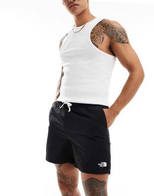 Action Short 2.0 in black