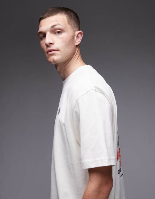 The North Face - Adventure - Oversized T-shirt met print op de achterkant in gebroken wit, 4 van 5