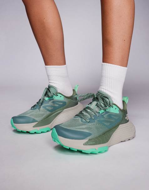 The North Face Altamesa 500 trail running trainers in green - view 1