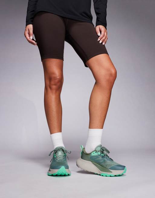The North Face Altamesa 500 trail running trainers in green, 4 of 5
