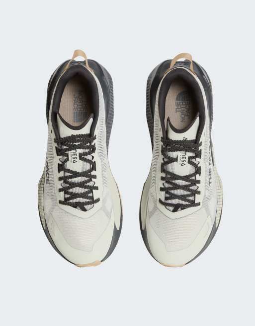 The North Face Altamesa 500 v2 scarpe da corsa trail in cumulus cloud/anthracit, 4 di 4