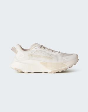 The North Face Altamesa 500 v2 trail running shoes in white ash/white dune