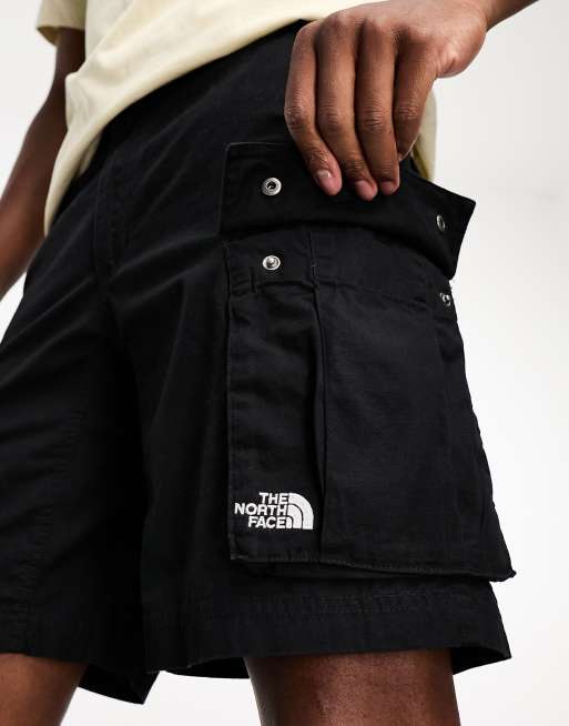 The North Face Anticline cargo shorts in black