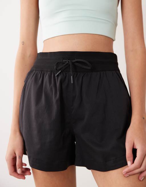 The North Face – Aphrodite Arise – Svarta shorts, 3 tum, 3 av 5