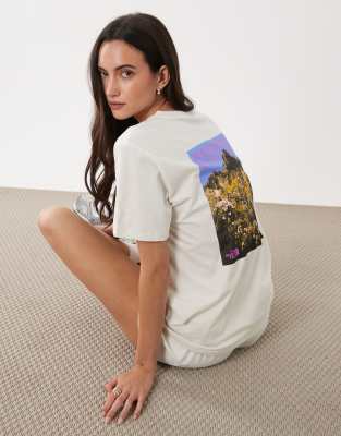 The North Face Back Graphic T-shirt In White
