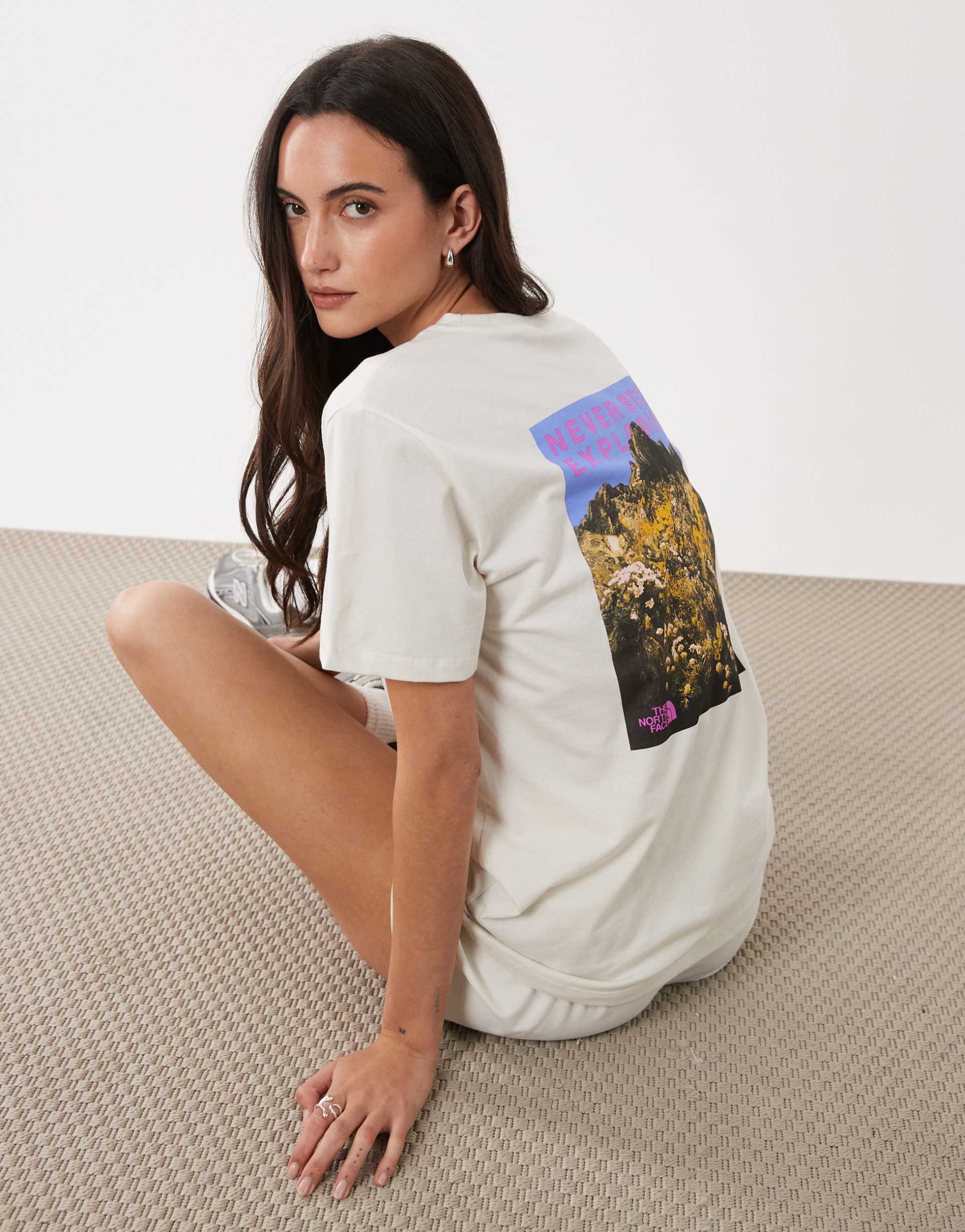 the north face back graphic t-shirt in white
