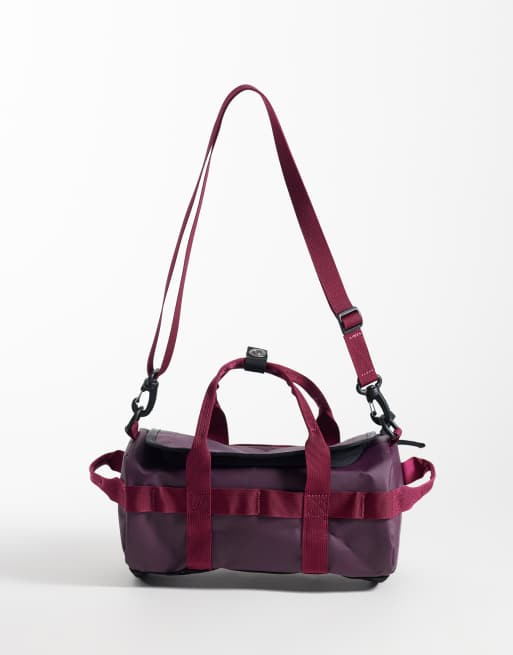 The North Face Base Camp Duffel-Schultertasche in Burgunderrot, 4 von 4