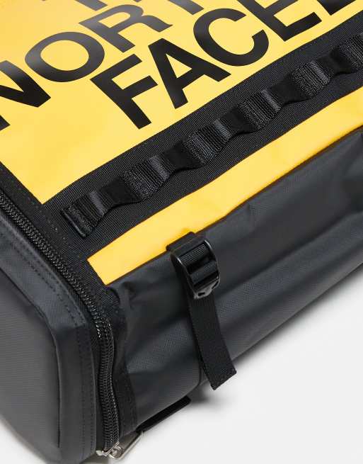 The North Face - Base Camp - Fuse Box - Duffeltas in geel en zwart, 2 van 3