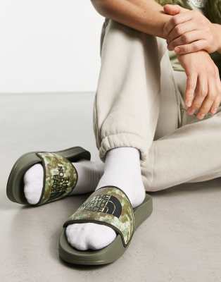 Base Camp III sliders in camo-Green