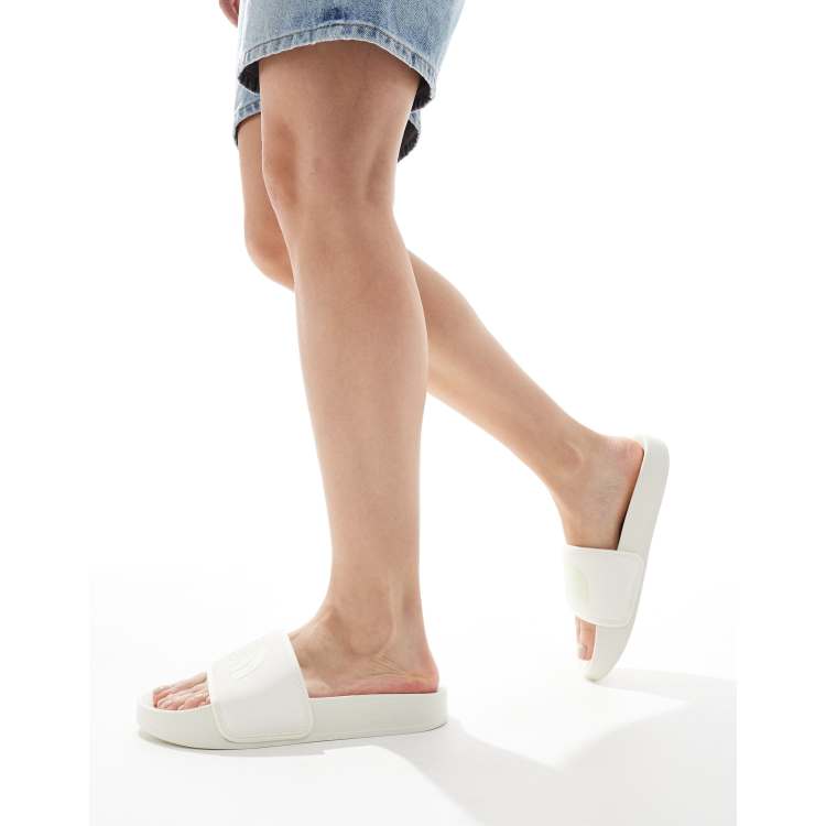 ◆THE NORTH FACE◆ Campus SlideWHITE The North Face Base Camp III sliders in white | ASOS