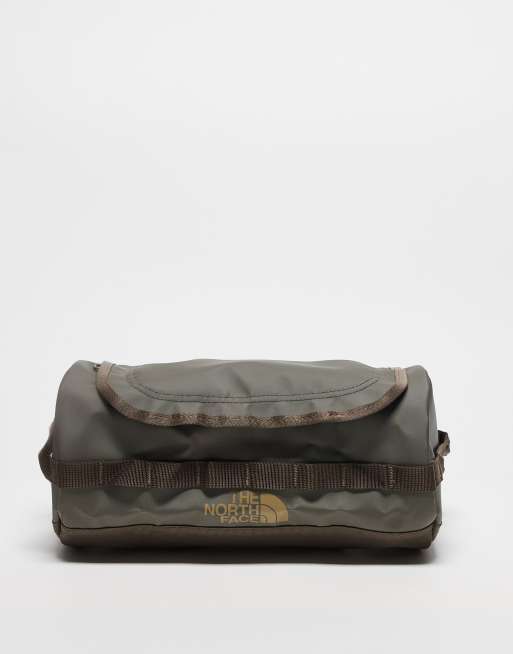 The North Face - Base Camp - Reis-toilettas in new taupe green-smokey