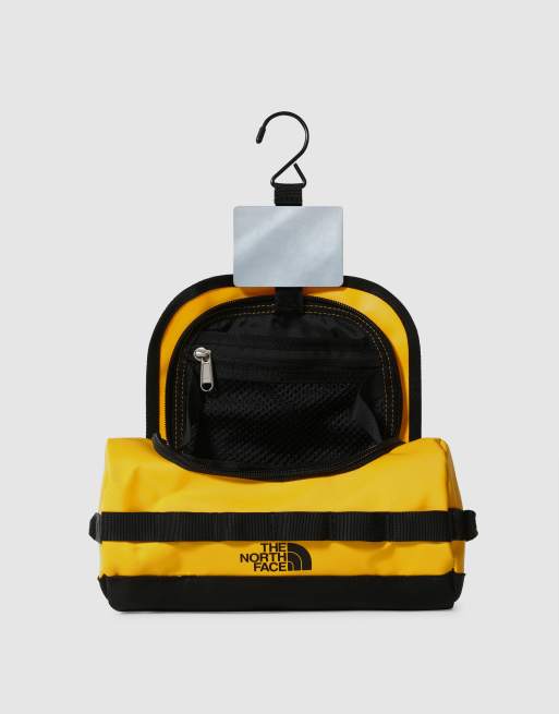 The North Face – Base Camp – Reise-Kulturbeutel in Gelb und Schwarz, 2 von 3