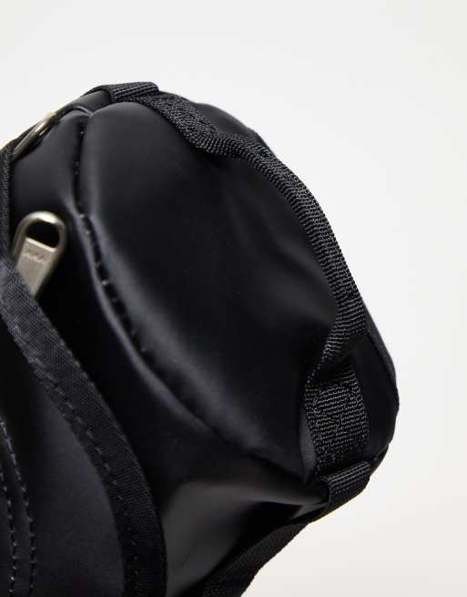 The North Face Base Camp small 3.5l travel wash bag with mirror in black, 4 of 4