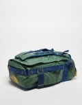 [The North Face] The North Face Base Camp Voyager duffle 32L in green One Size Green
