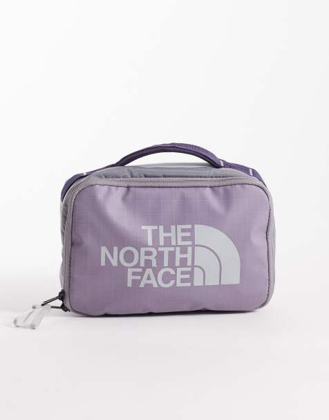 The North Face – Base Camp Voyager – Kulturtasche in Grau - view 1