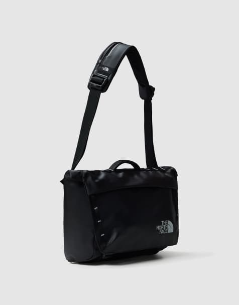 The North Face – Base Camp Voyager – Kuriertasche in TNF-Schwarz/Weiß-NPF - view 1