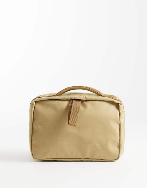 The North Face Base Camp Voyager toiletry kit in beige, 4 of 4