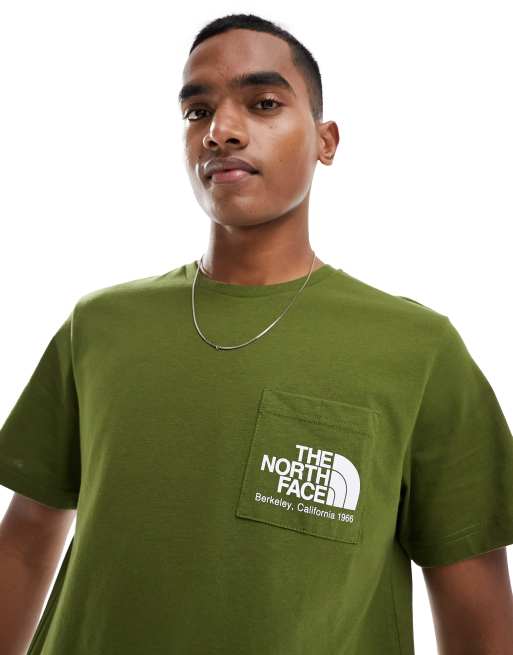 The North Face – Berkeley California – T-Shirt in Olivgrün mit Brusttasche, 3 von 4