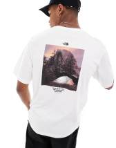 The North Face – Biały T-shirt z nadrukiem retro z motywem