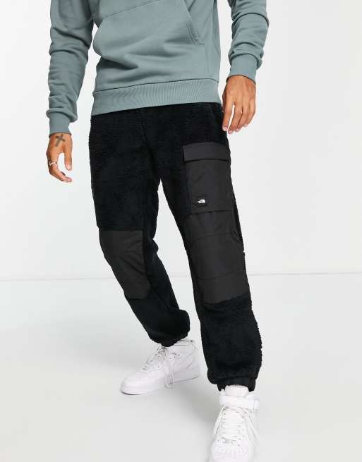 The North Face Black Box Sherpa sweatpants in black | ASOS