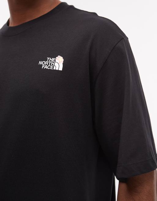 The North Face - Blossom - T-shirt nera con stampa sul retro, 5 di 5