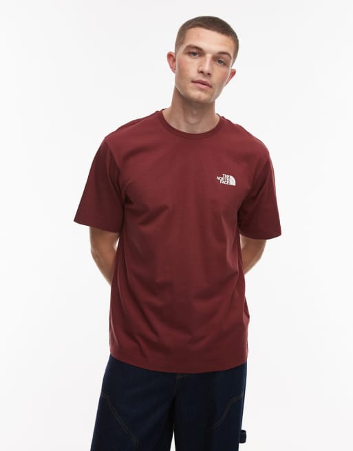 The North Face – Bordowy T-shirt oversize z rysunkiem gór na plecach, 3 z 5