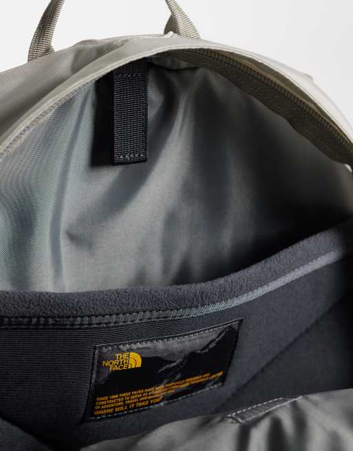 The North Face Borealis Classic rugzak in stone, 3 van 4