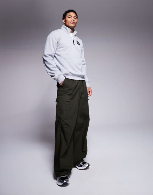 The North Face Box Half Dome Quarter Zip Sweatshirt in gray