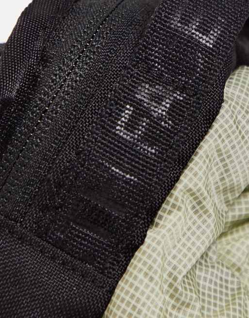 The North Face Bozer III cross body bag in green, 4 of 4