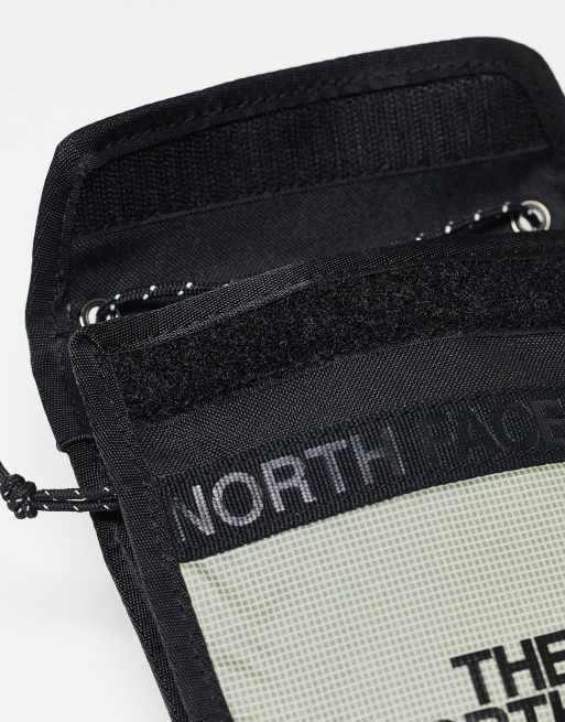 The North Face Bozer III neck pouch in green