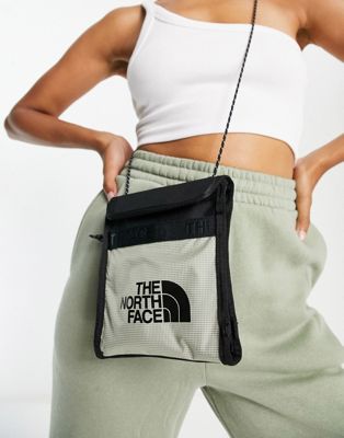 The North Face Bozer neck pouch in green