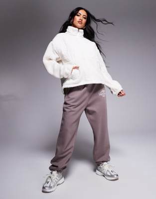 The North Face Cabin Fleece Full Zip Jacket In White