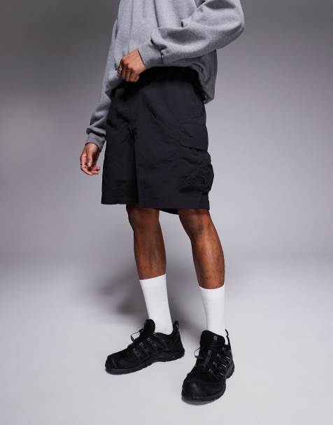 The North Face – Cargo-Shorts in Schwarz mit Logo-Tasche - view 1