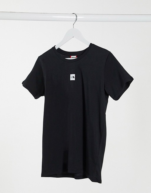The North Face central logo boyfriend t-shirt in black