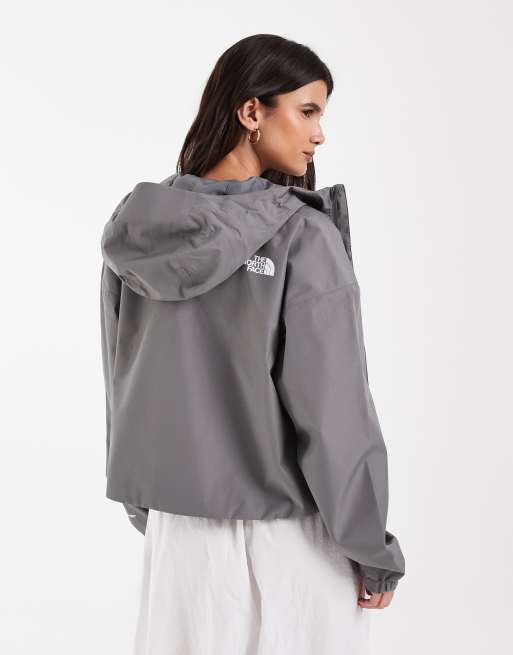 The North Face - chaqueta cropped Quest dryvent™ mono en smoked pearl, 4 de 4