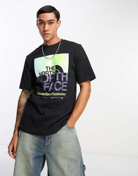 The North Face chest print logo t-shirt in black - view 1