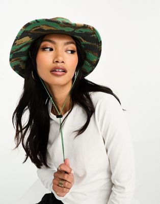 The North Face Class V Brimmer bucket hat in camo - ASOS Price Checker