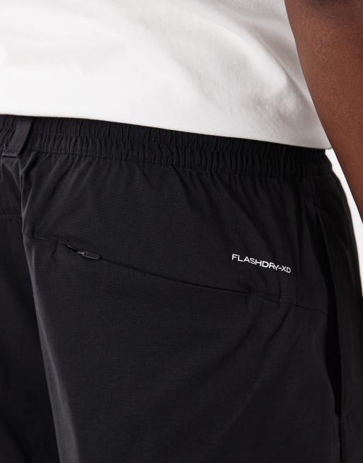 The North Face Class V Pathfinder pull-on 5-inch shorts in black, 3 of 5