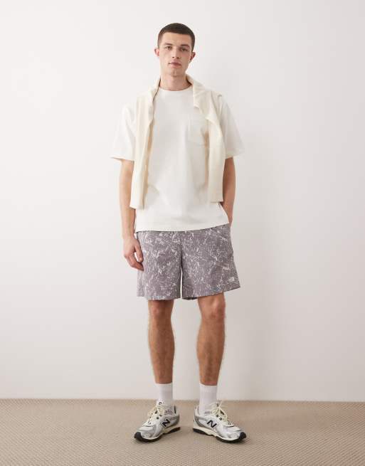 The North Face Class V Pathfinder Pull On 7" short in grey print, 2 of 5