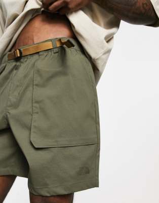 THE NORTH FACE CLASS V RIPSTOP BELTED SHORTS IN KHAKI-GREEN