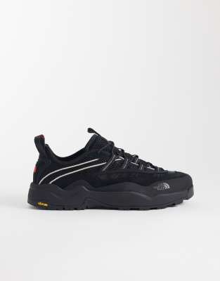  Clyffe Ultra shoes  and red
