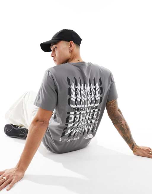 The North Face - Coordinates - T-shirt met print op de achterkant in donkergrijs