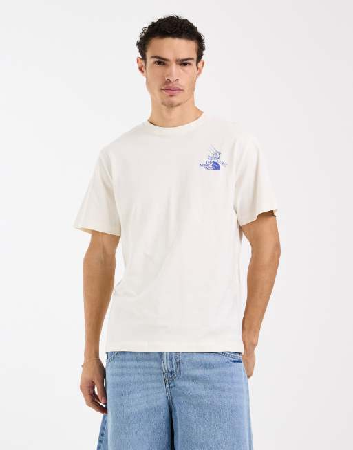 The North Face Cortina back graphic T-shirt in off-white, 3 of 5